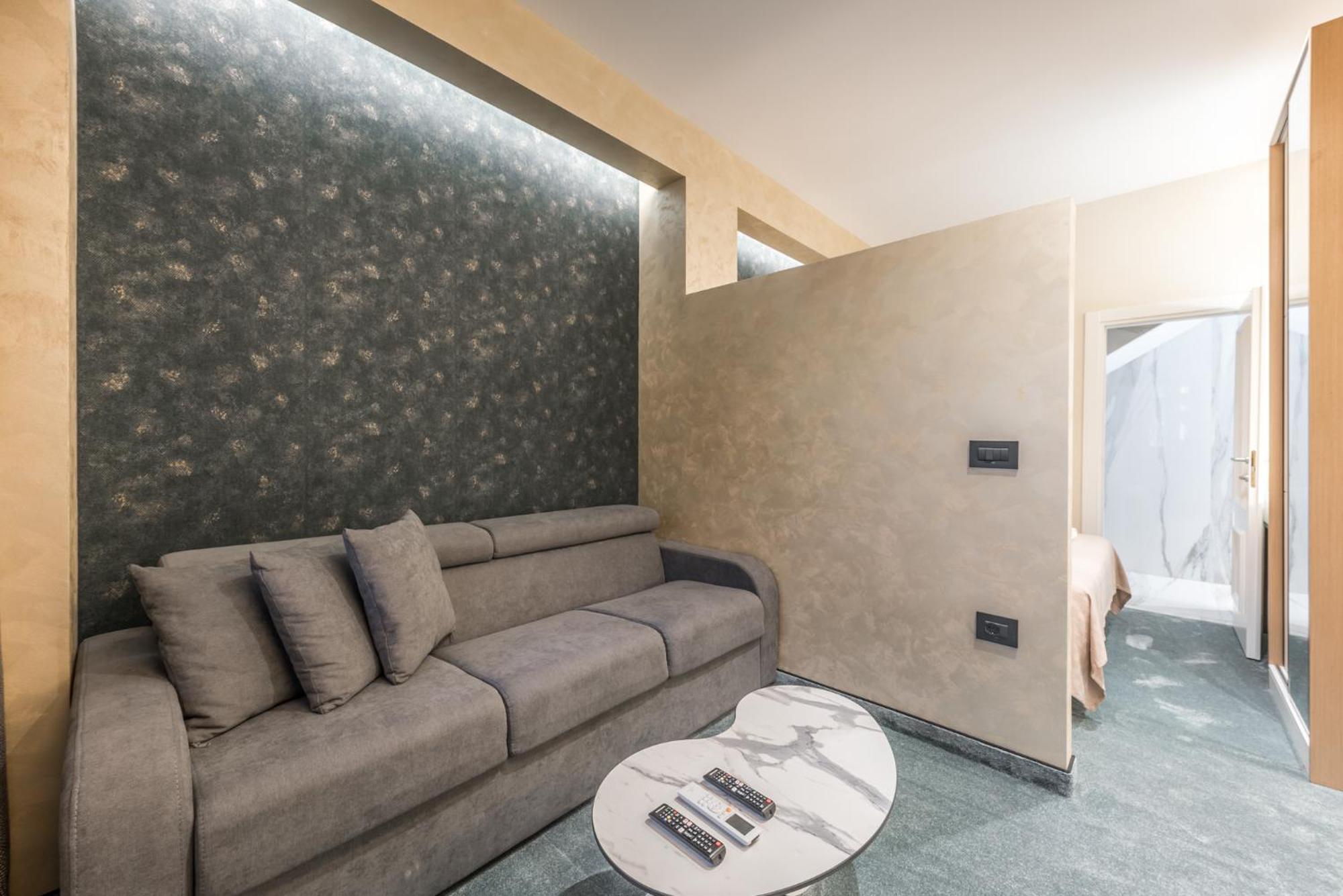 Piazza Luxury Tirana