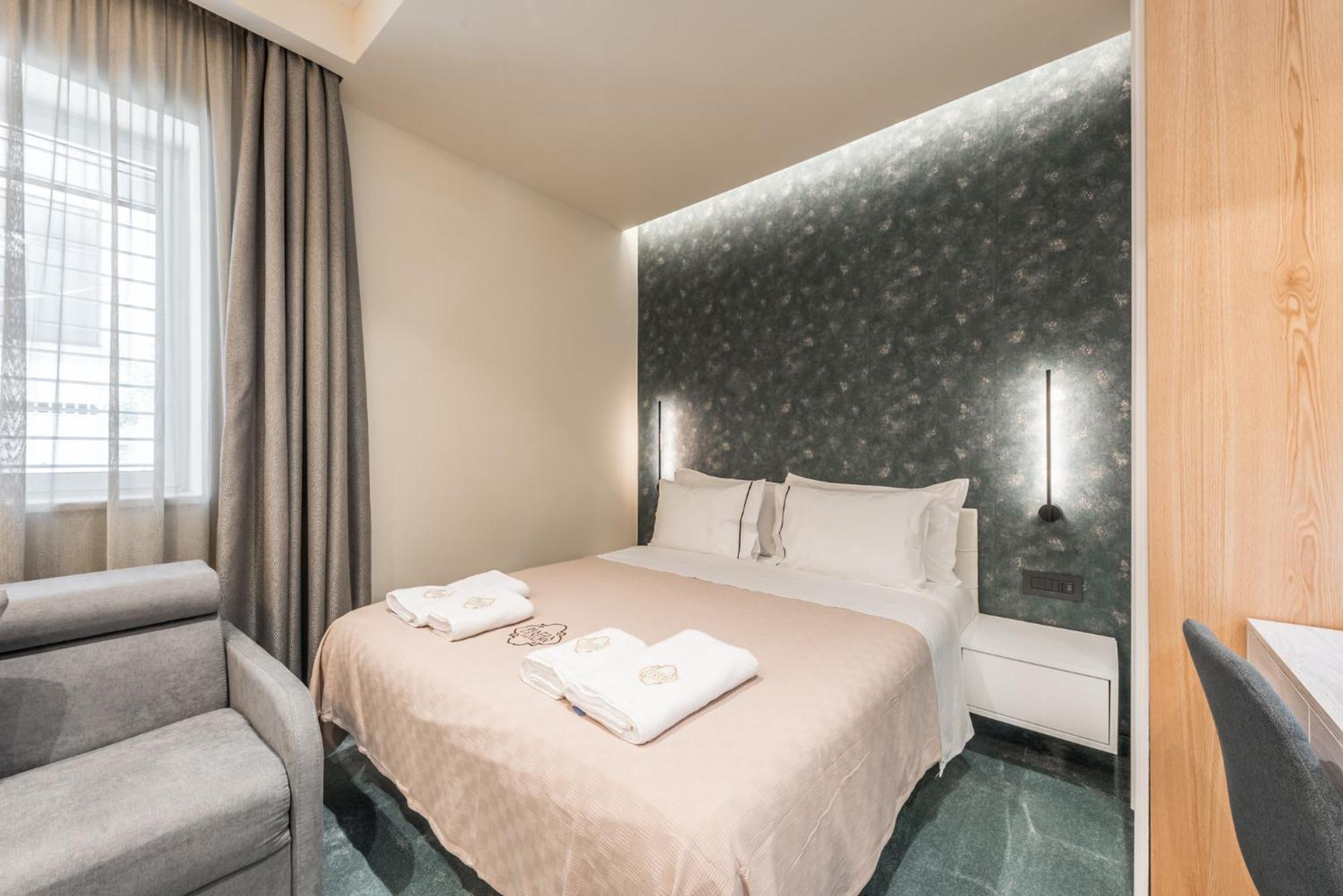 Piazza Luxury Tirana
