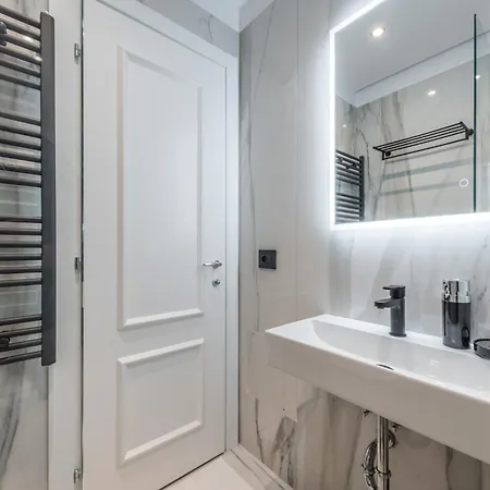 Piazza Luxury Apartments Tirana Exterior photo