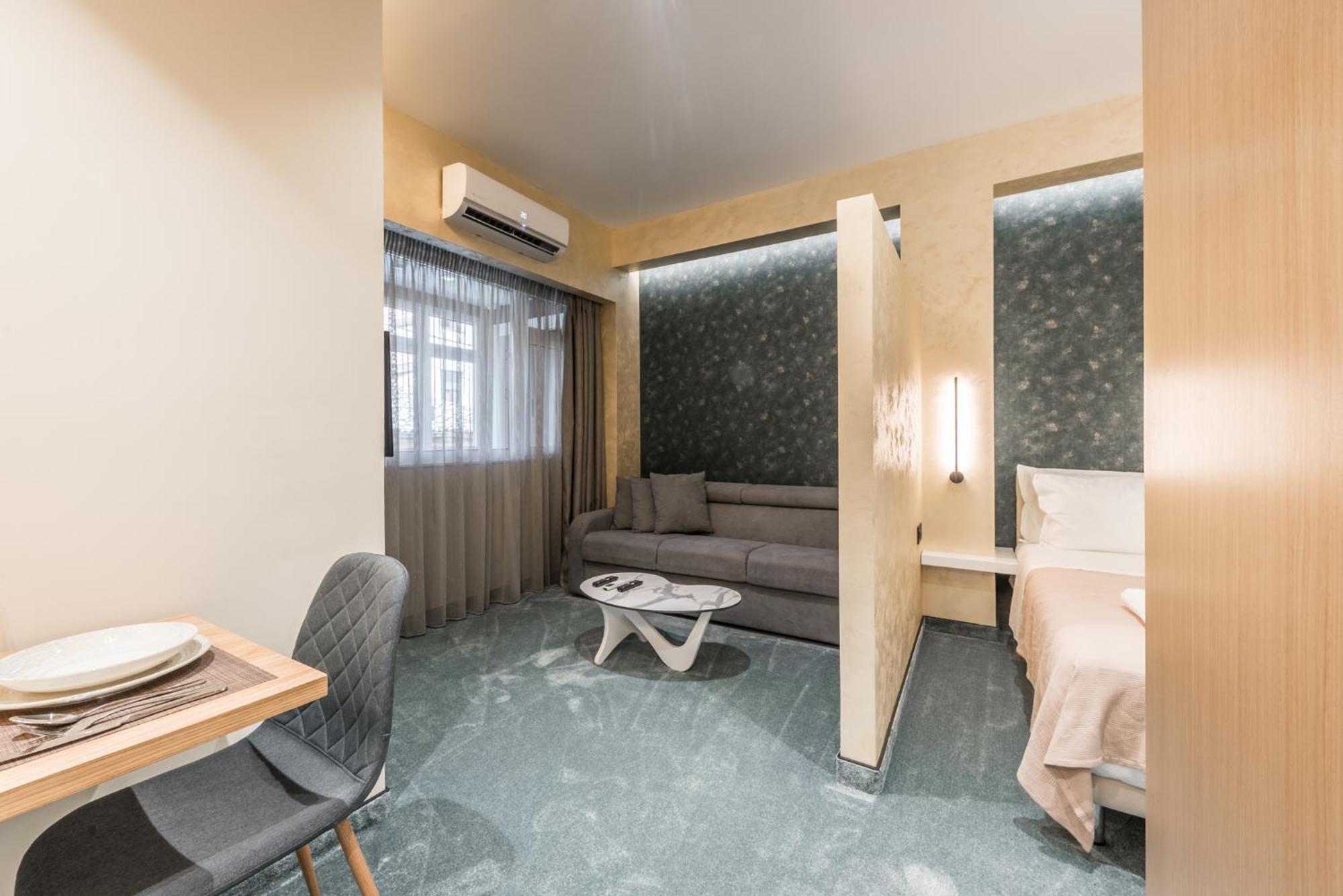 Apartment Piazza Luxury Tirana