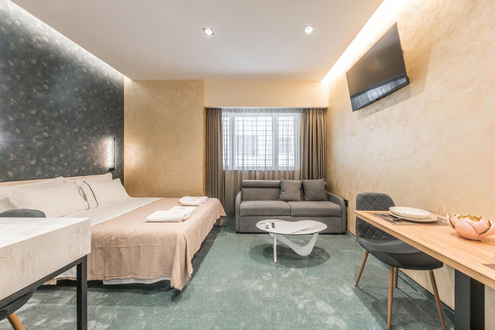 Piazza Luxury *
