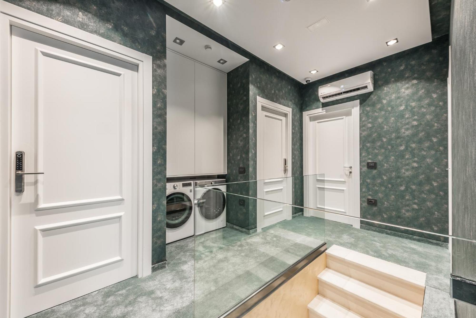 Piazza Luxury Apartment *